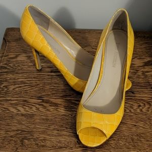 Enzo Angiolini Yellow Pumps